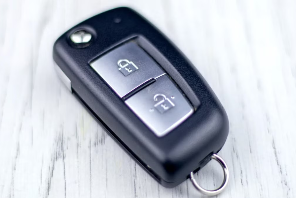 how to replace car key battery