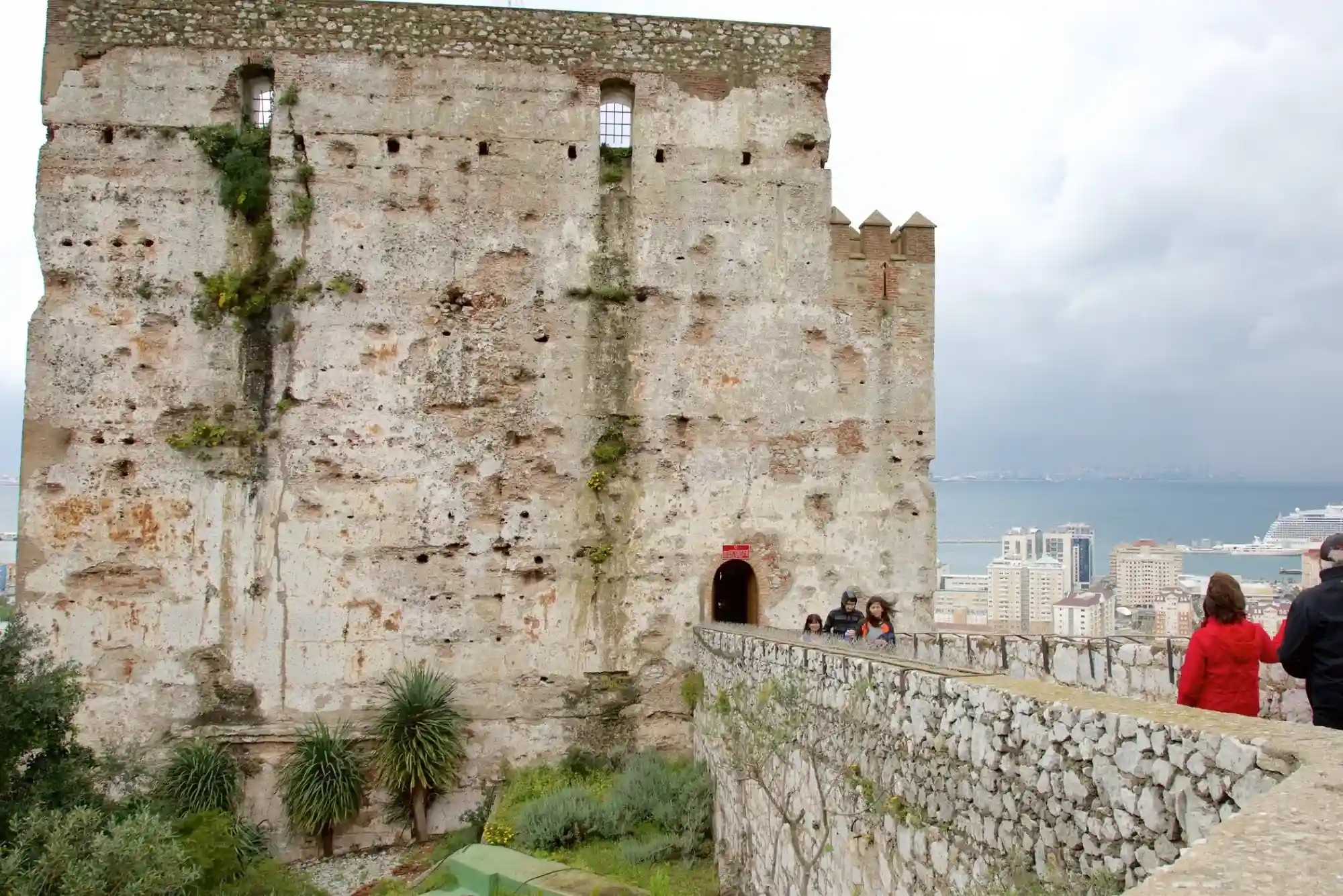 Free Tour Cádiz Take You Through Moorish Fortifications