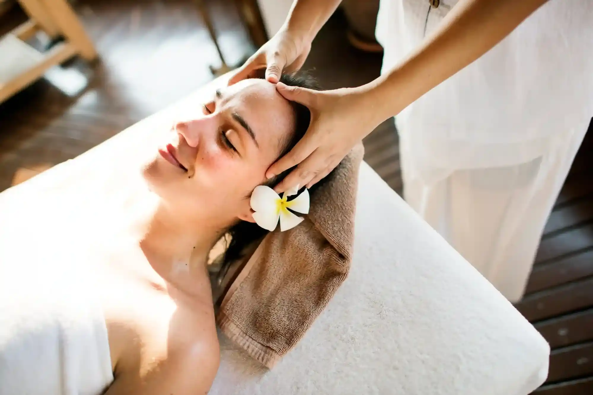 Do Home Massage Companies in Dubai Hire International Therapists