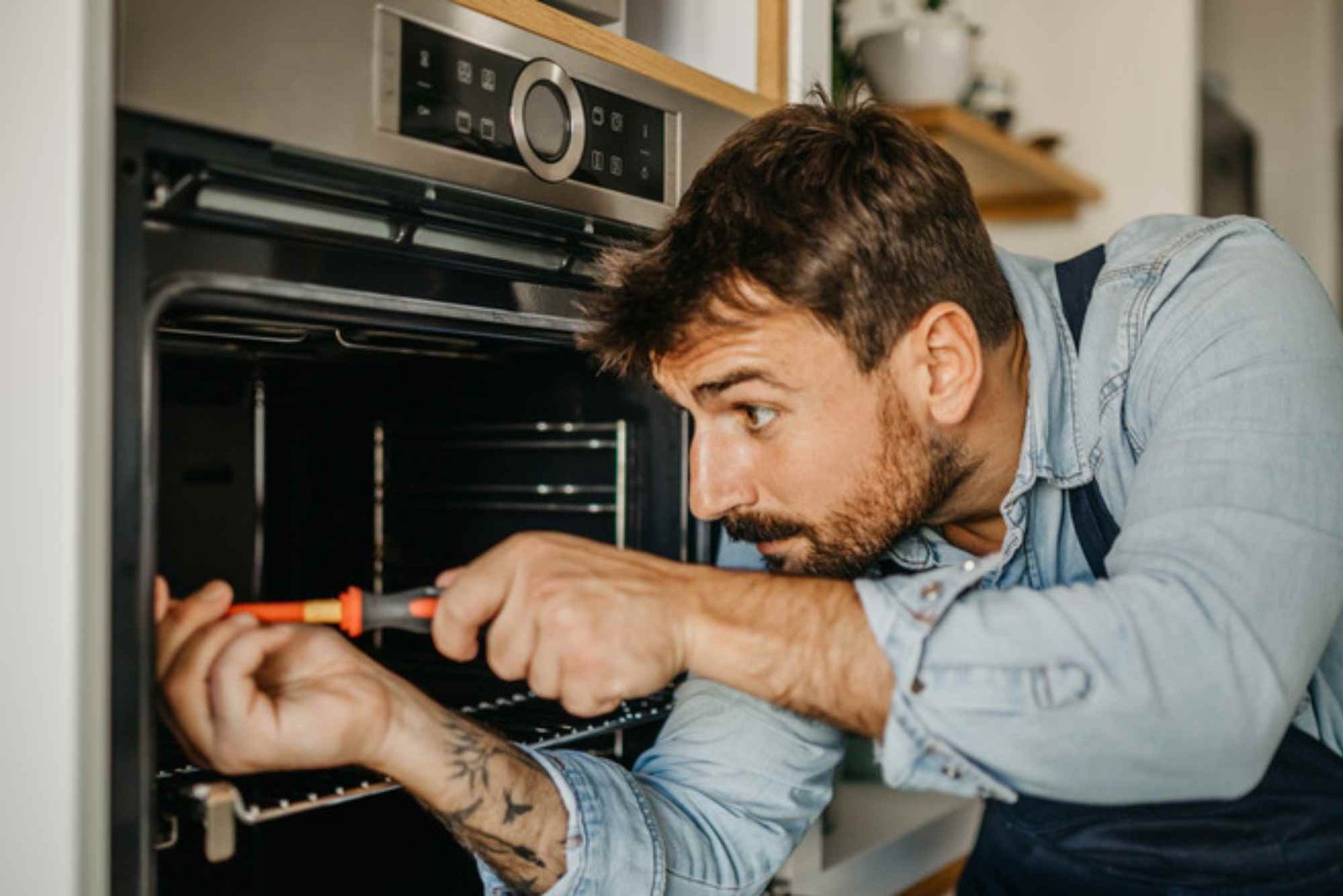Oven Interior Light Won’t Switch Off