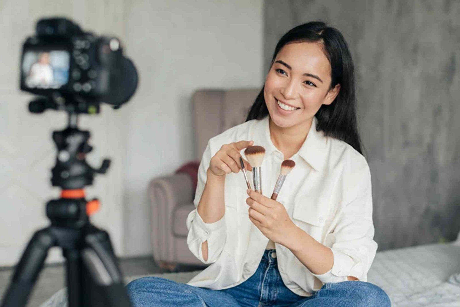 How Entertainment Culture Shapes Online Engagement
